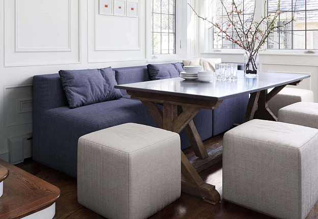 Компактный синий бескаркасный диван Драм с пуфами для кухни 